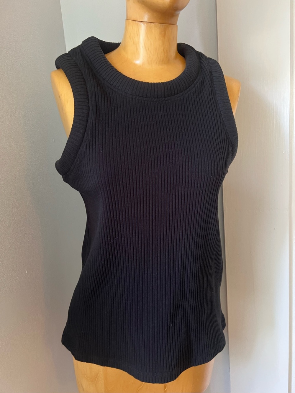 Melitta Baumeister Circle Tank black rib M new